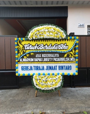 Papan Bunga Duka di Tomohon